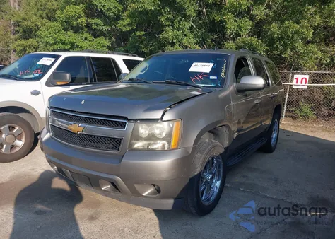 2008 Chevrolet Tahoe z USA, uszkodzony, nr VIN 1GNFC13CX8R142318